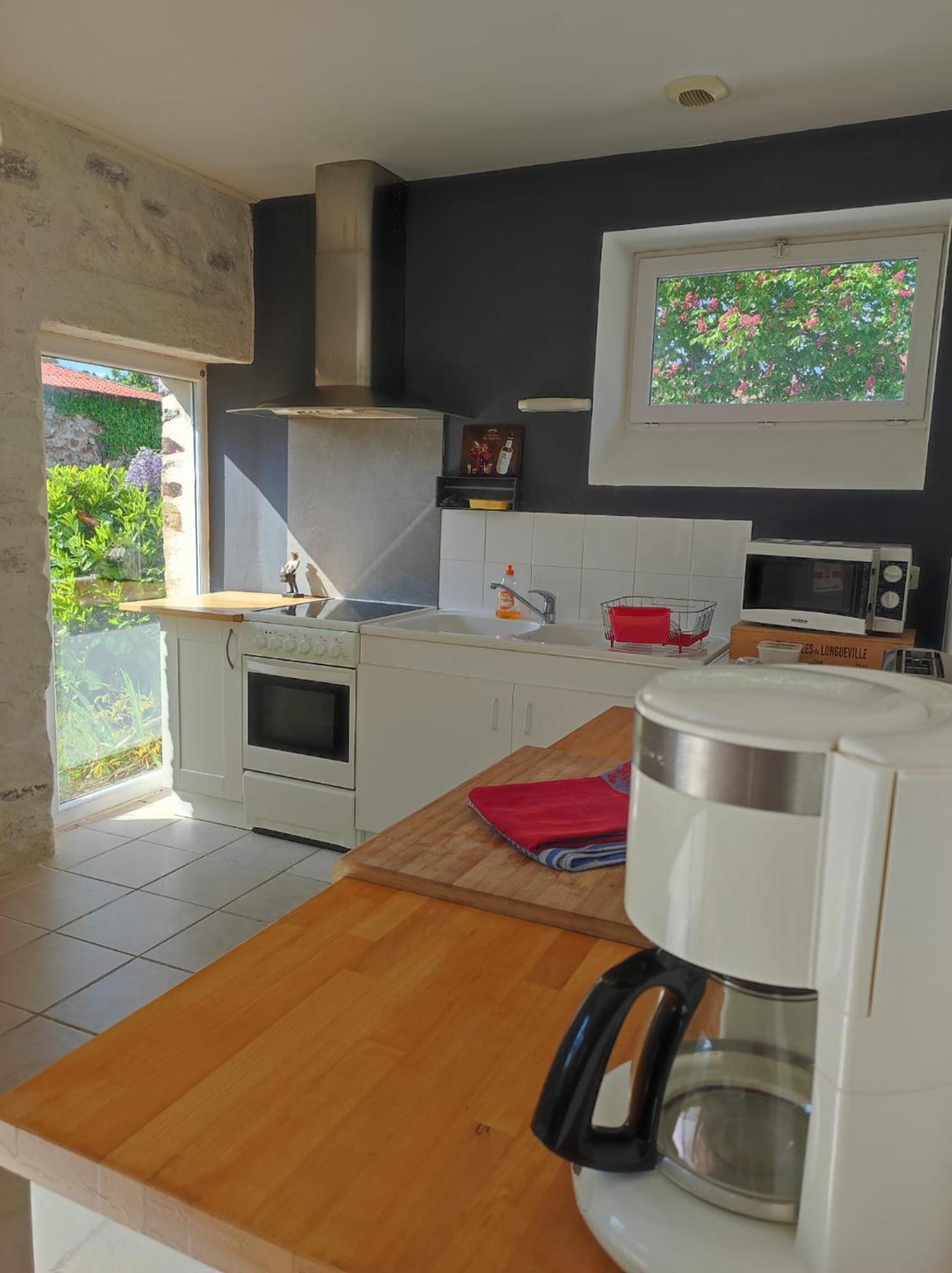 Gite Du Petit Gue Frossay Exterior photo