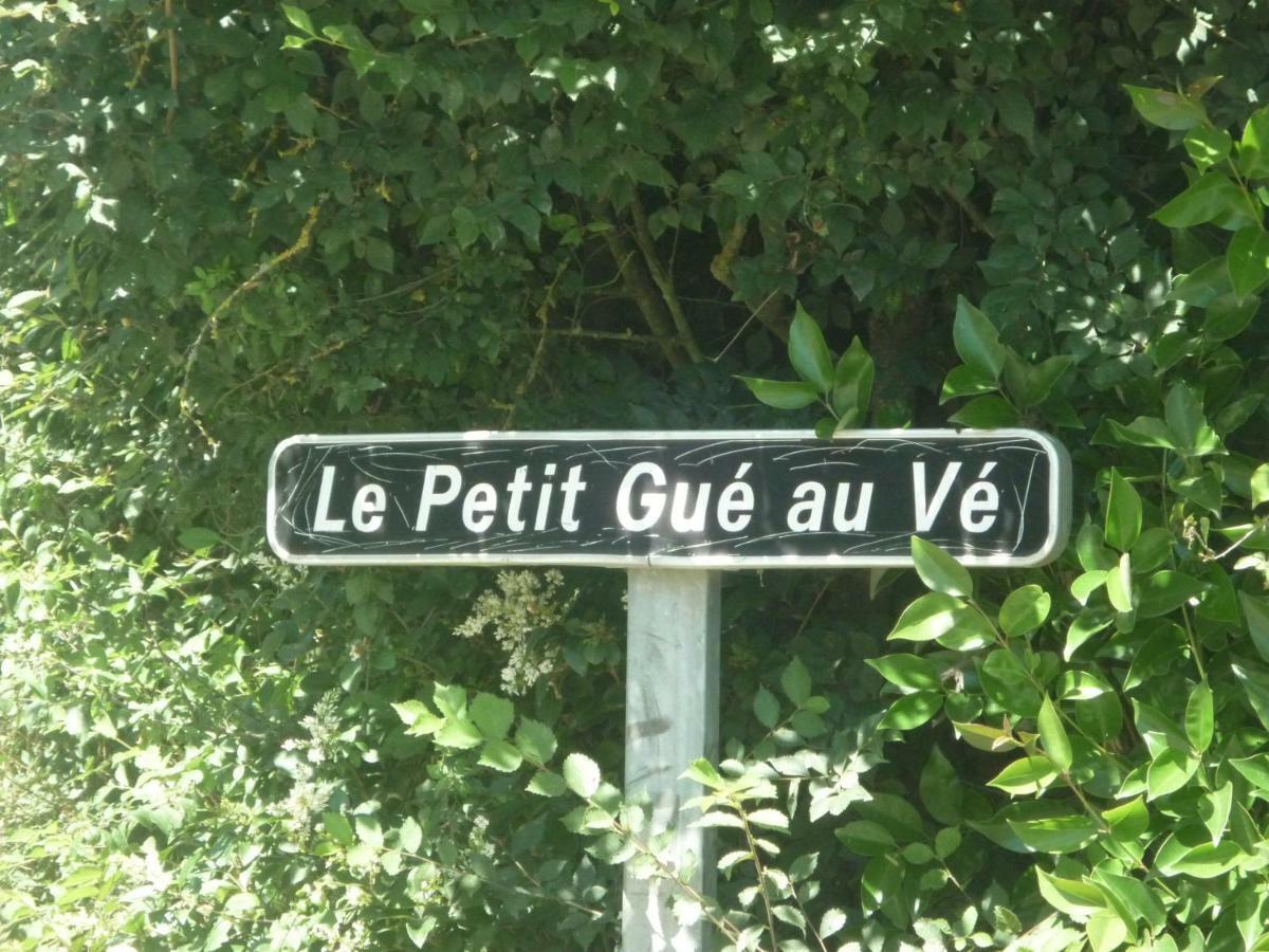 Gite Du Petit Gue Frossay Exterior photo
